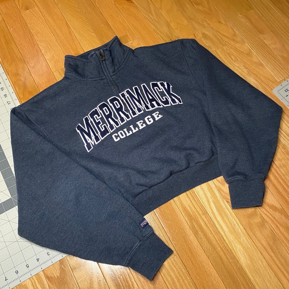 Merrimack Cropped Sweatshirt